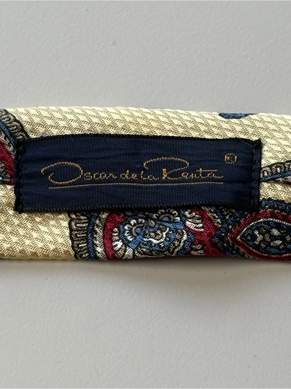 Oscar de la Renta Silk Paisley Tie XL 61